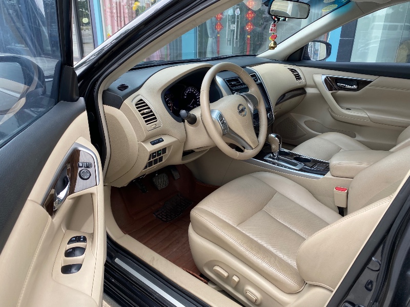 廣州13年日產天籟4