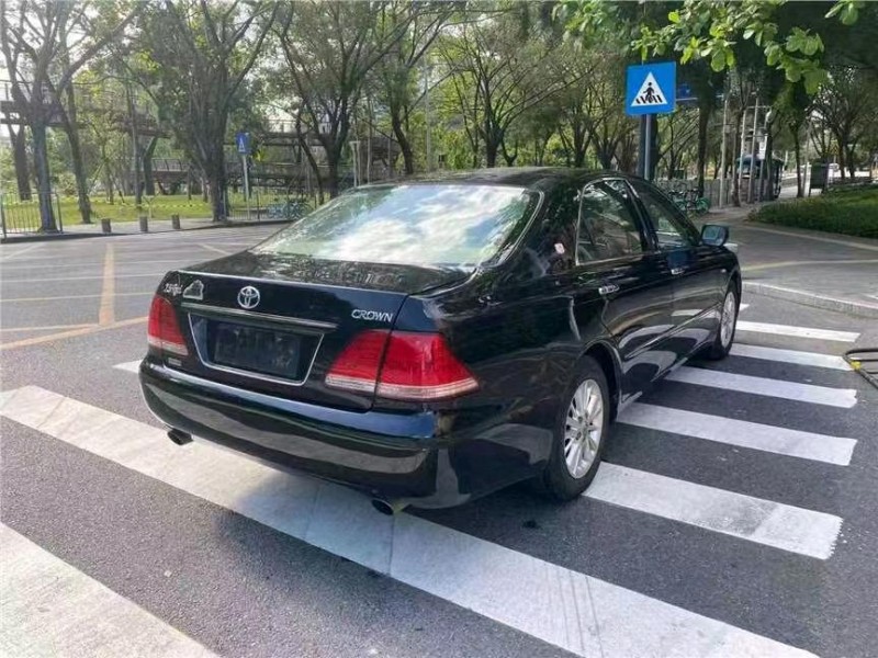 东莞06年丰田皇冠7