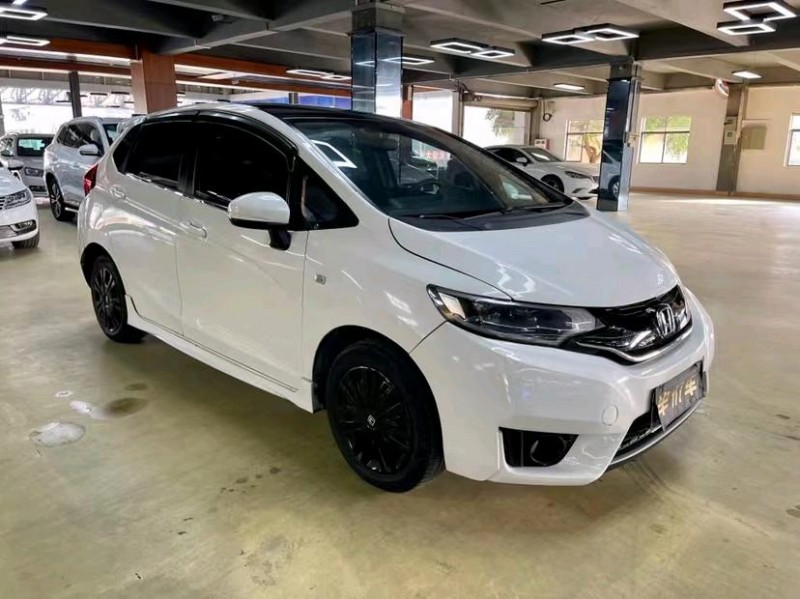 东莞16年本田飞度2