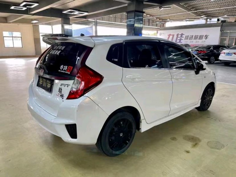 东莞16年本田飞度7