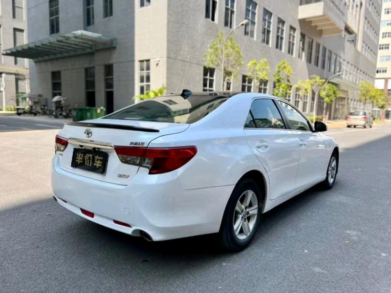东莞15年丰田锐志7