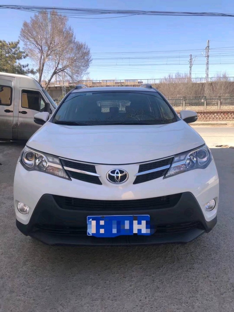 通遼16年豐田RAV4榮放8
