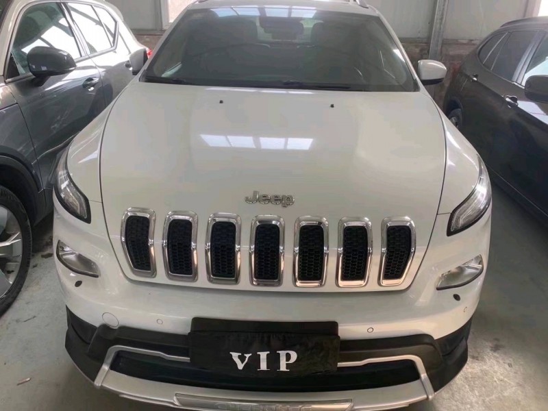 鞍山14年Jeep自由光1