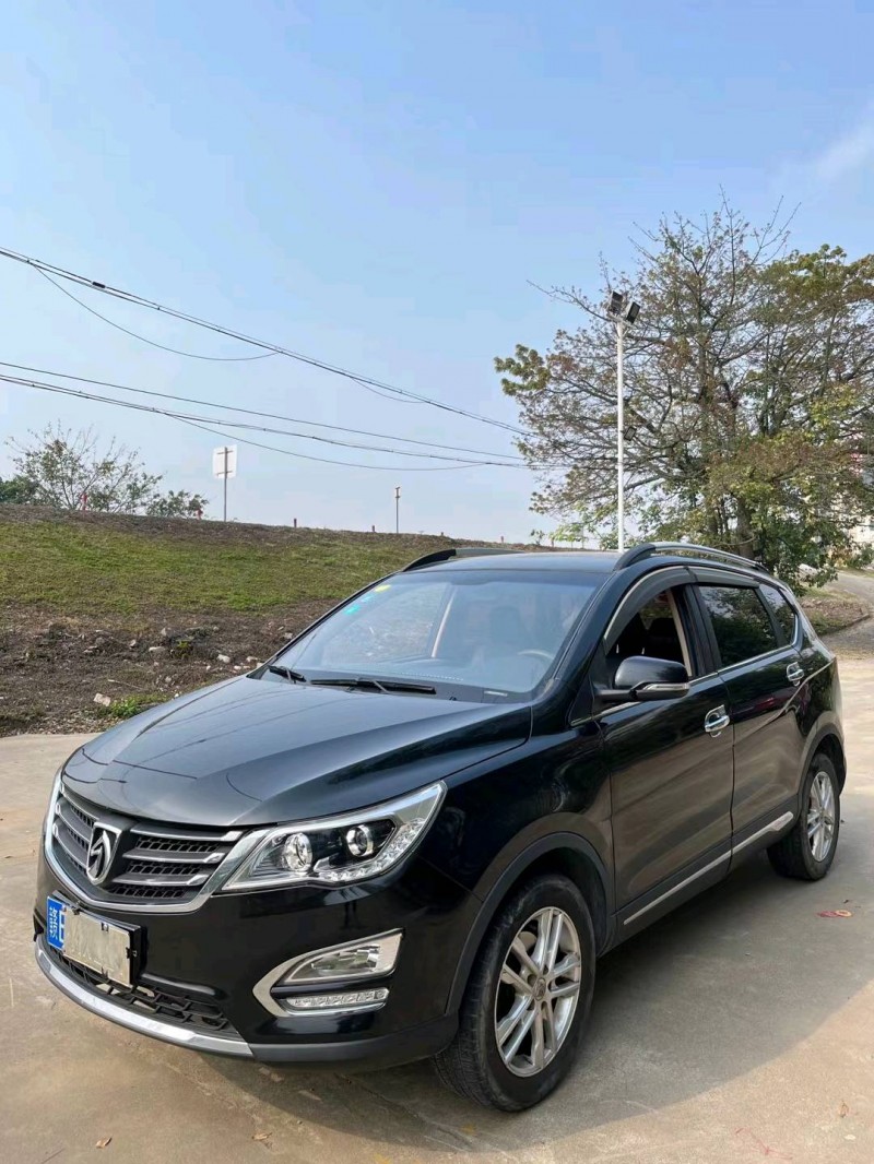 佛山17年寶駿5602