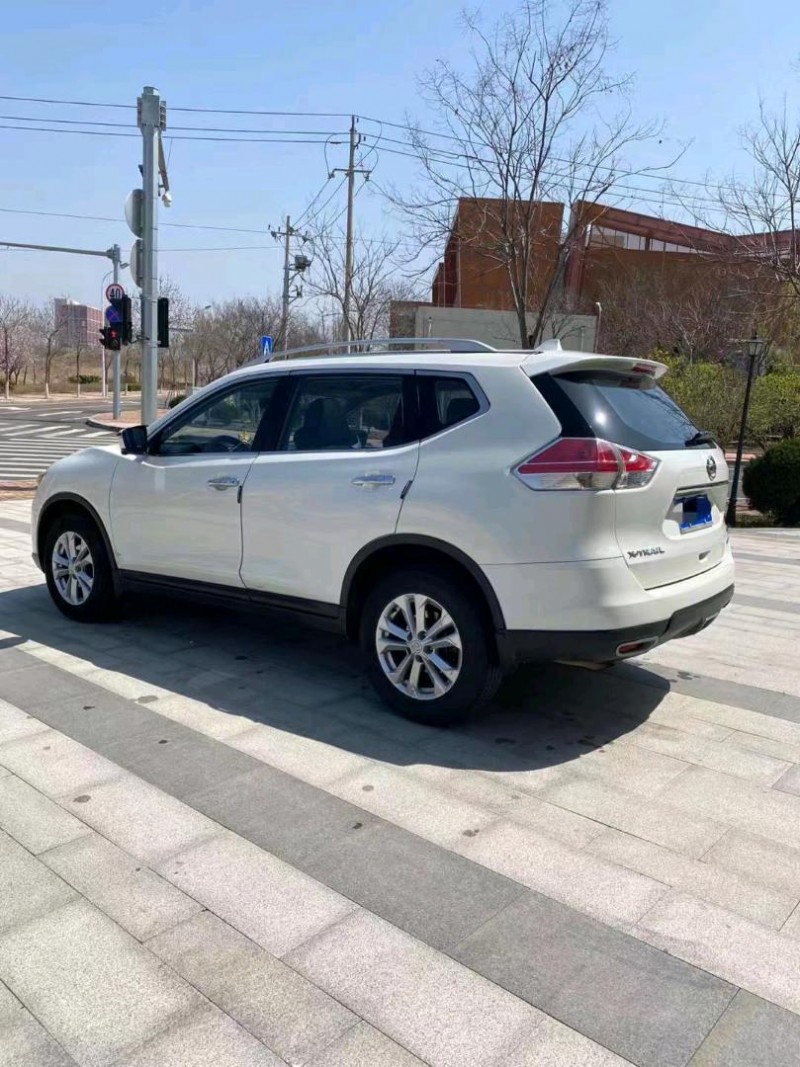煙臺14年日產奇駿5