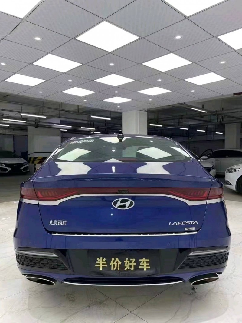 成都20年現代菲斯塔5