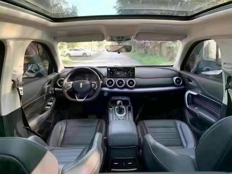 沈陽20年長城汽車WEY VV56