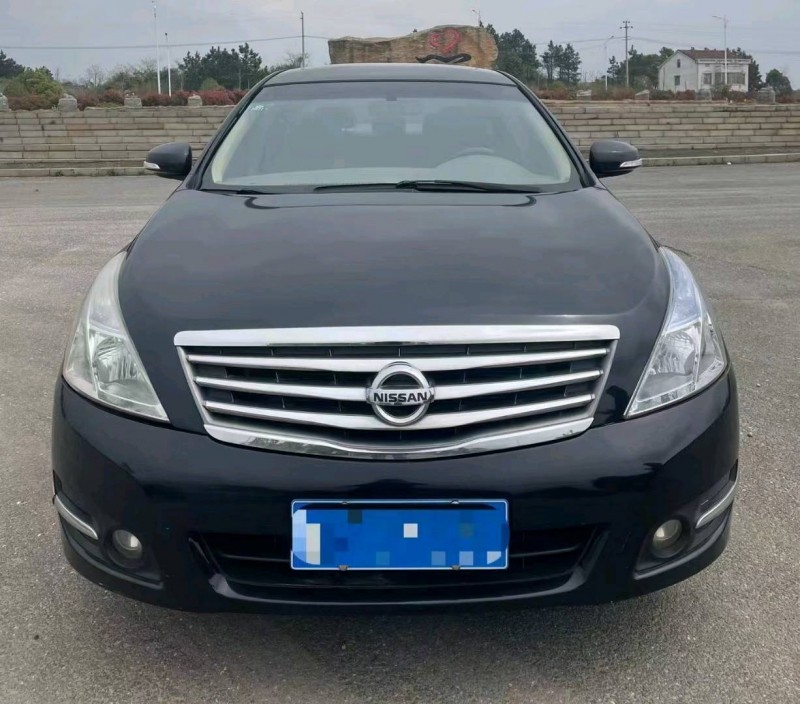 岳陽10年日產天籟1