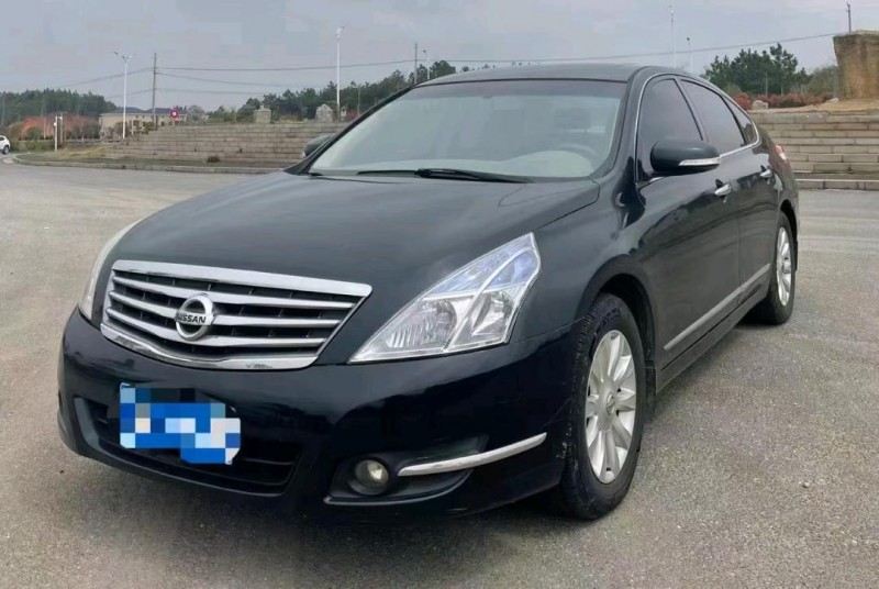 岳陽10年日產天籟3