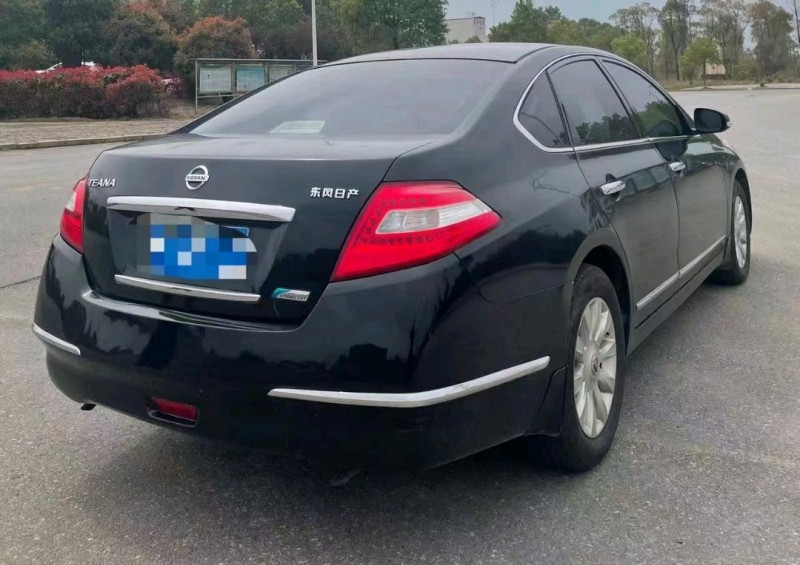 岳陽10年日產天籟4
