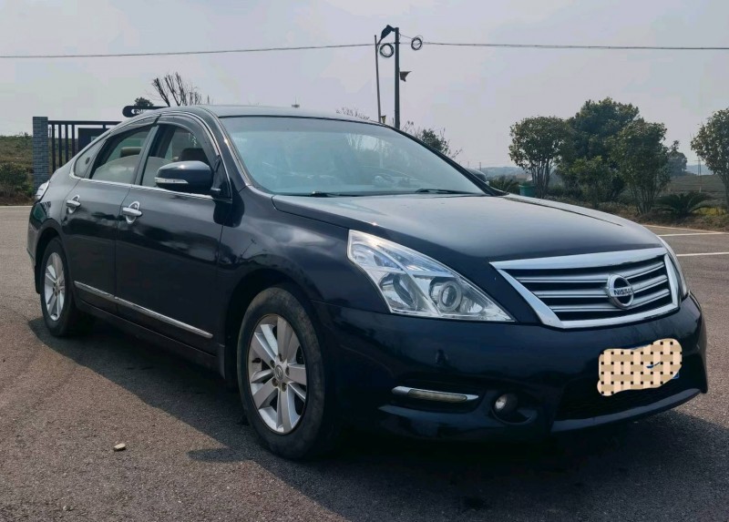 岳陽12年日產天籟3