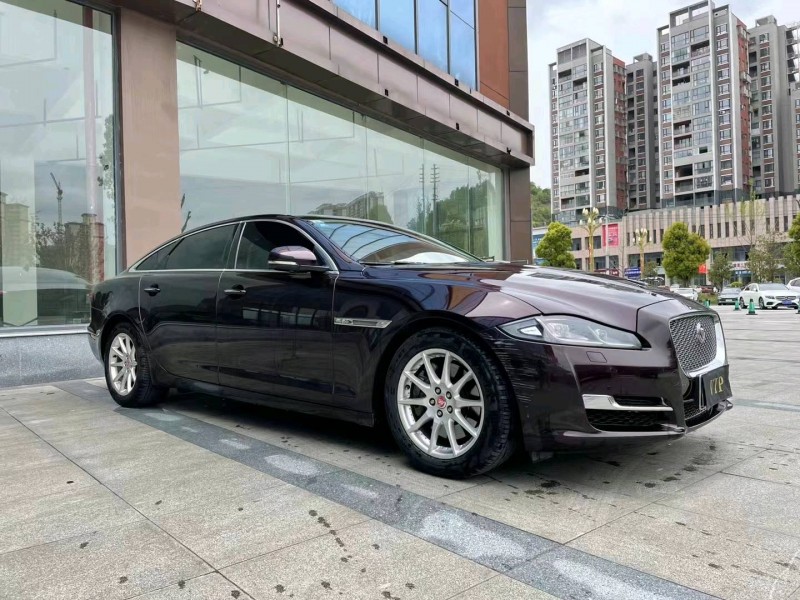 安順16年捷豹XJL3