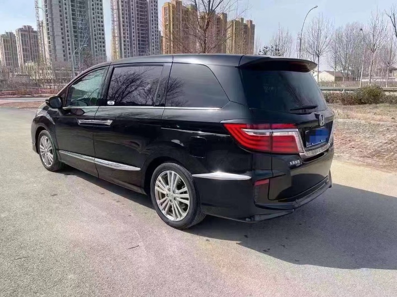 北京19年本田艾力绅8