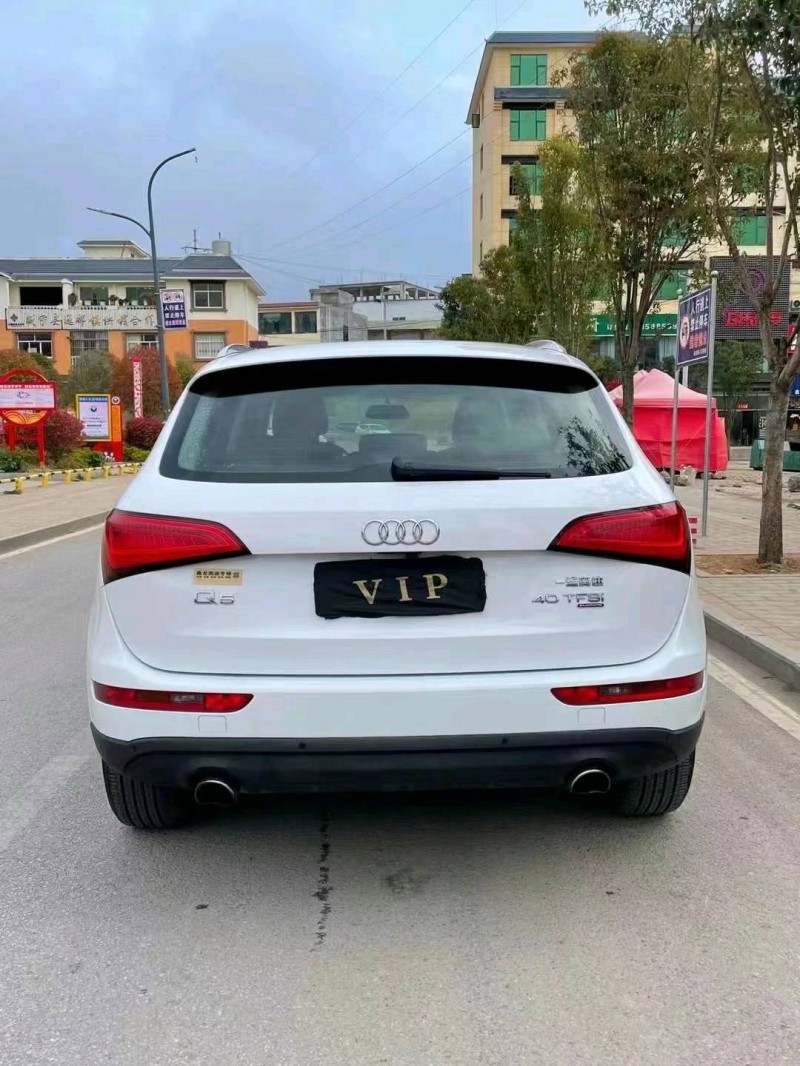 重慶14年奧迪Q53