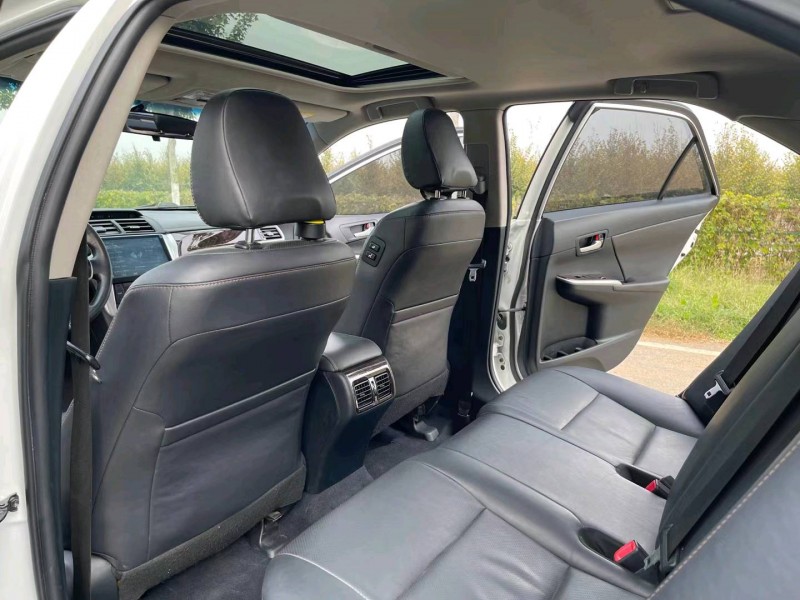 徐州17年丰田凯美瑞5