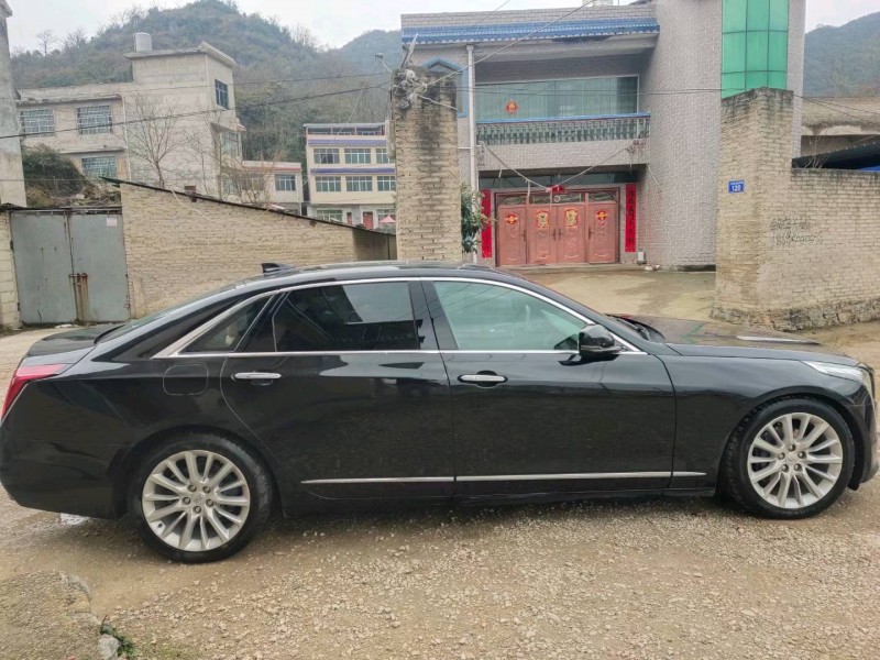 貴陽18年凱迪拉克CT68