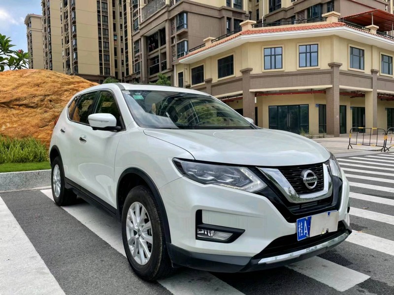 廣州20年日產奇駿8