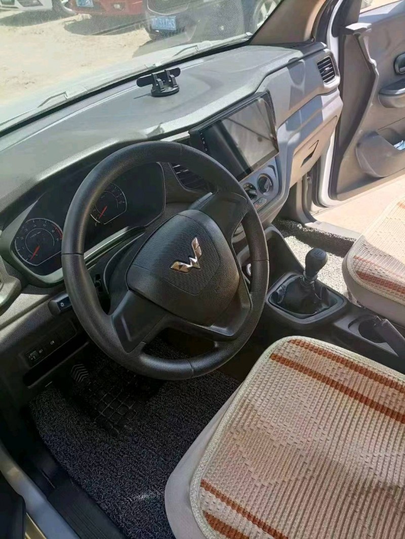 青島20年五菱汽車宏光3
