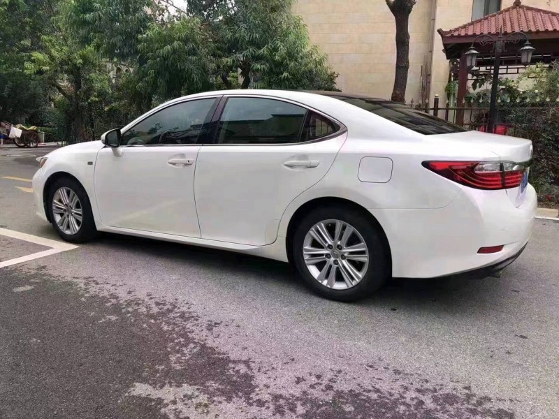 苏州13年雷克萨斯ES7