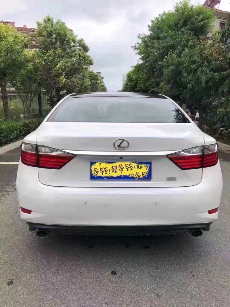 苏州13年雷克萨斯ES9