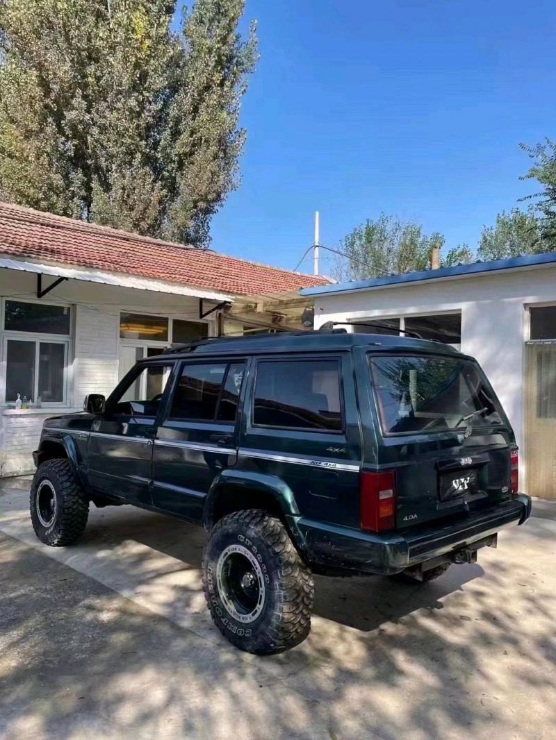 廊坊03年Jeep大切諾基4