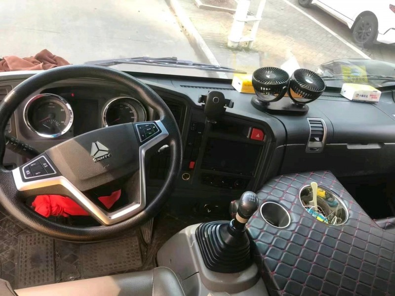 廈門20年卡車系列重汽豪沃5