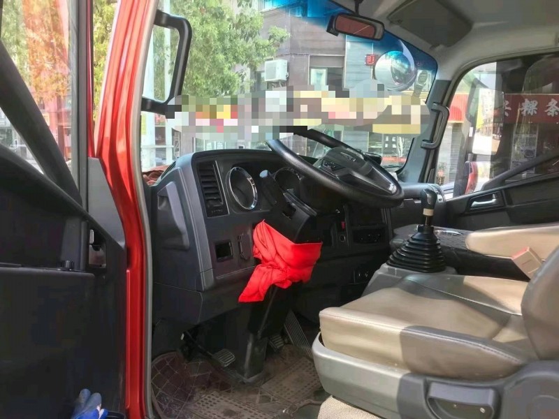 廈門20年卡車系列重汽豪沃6