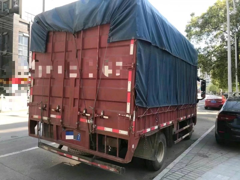 廈門20年卡車系列重汽豪沃8