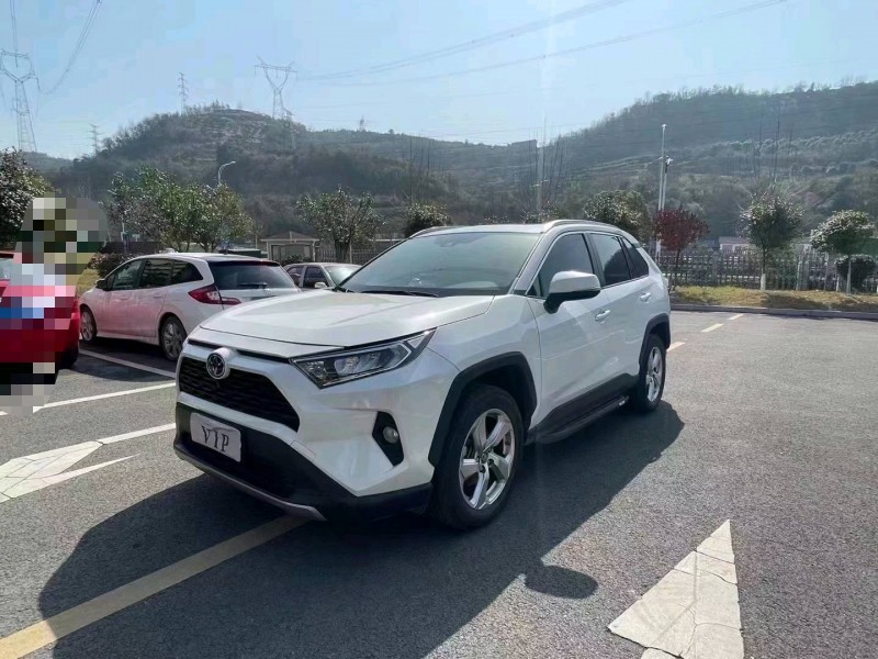 宜昌20年豐田RAV42