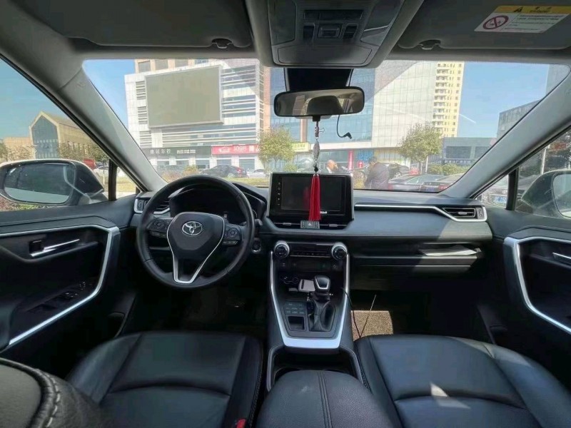 宜昌20年豐田RAV45