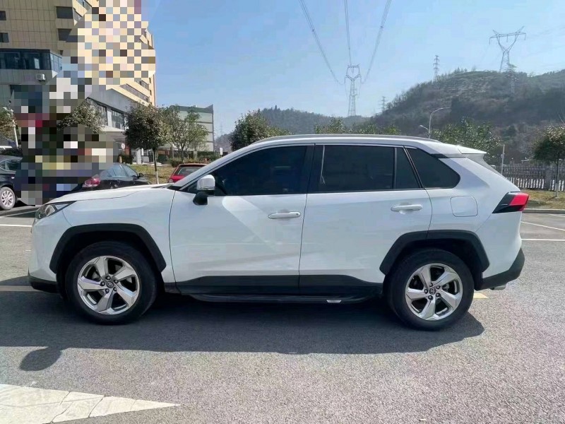 宜昌20年豐田RAV47