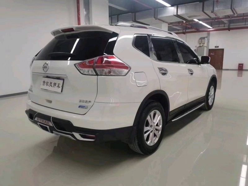 臨沂17年日產奇駿8