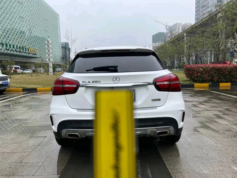 北京19年奔驰GLA5