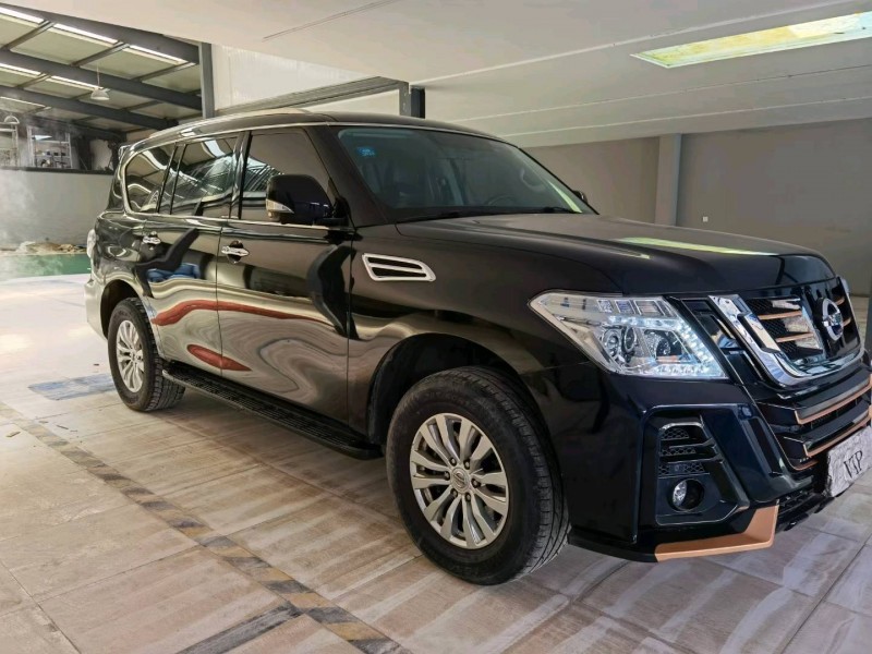 張家口18年日產途樂3