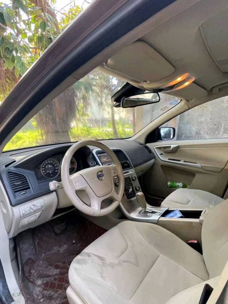 珠海11年沃爾沃XC604