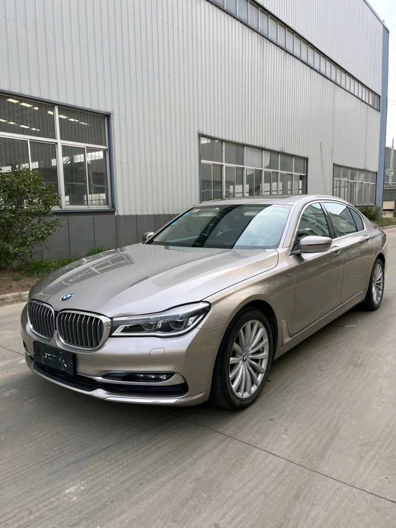 徐州17年宝马7系3