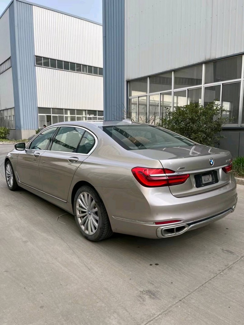 徐州17年宝马7系4