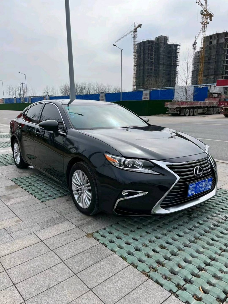 徐州16年雷克萨斯ES2