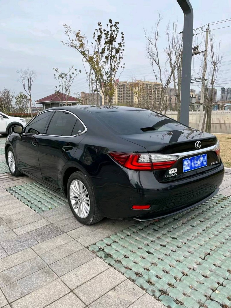 徐州16年雷克萨斯ES4
