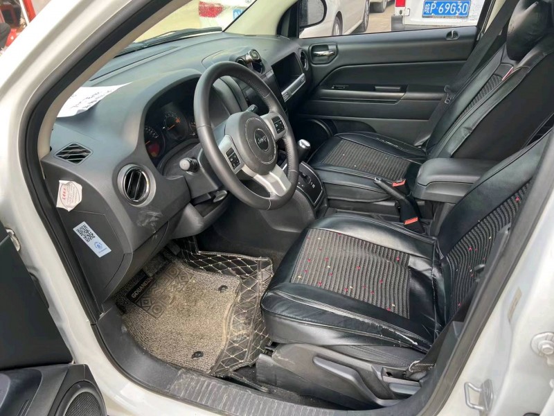 濟寧15年Jeep指南者4
