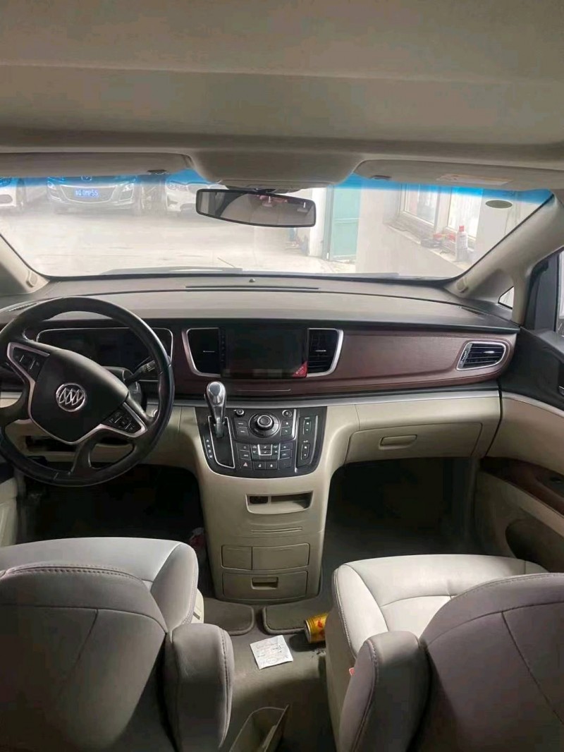 东营17年别克GL85