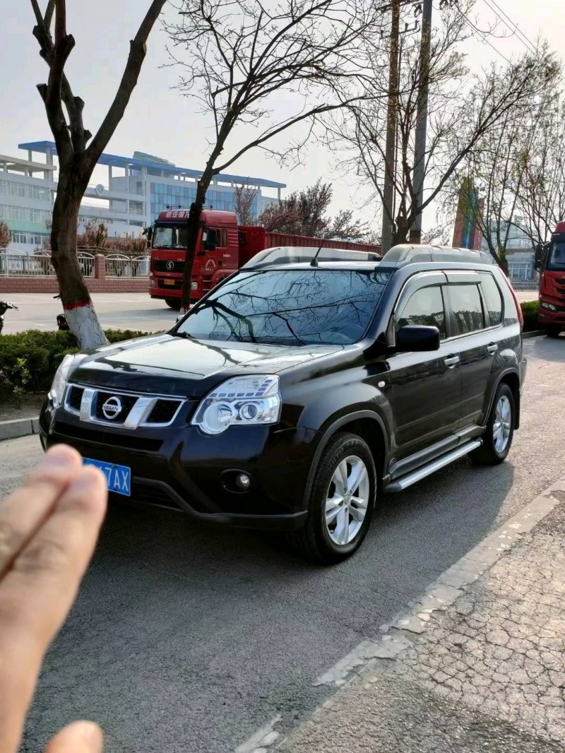 煙臺12年日產奇駿8