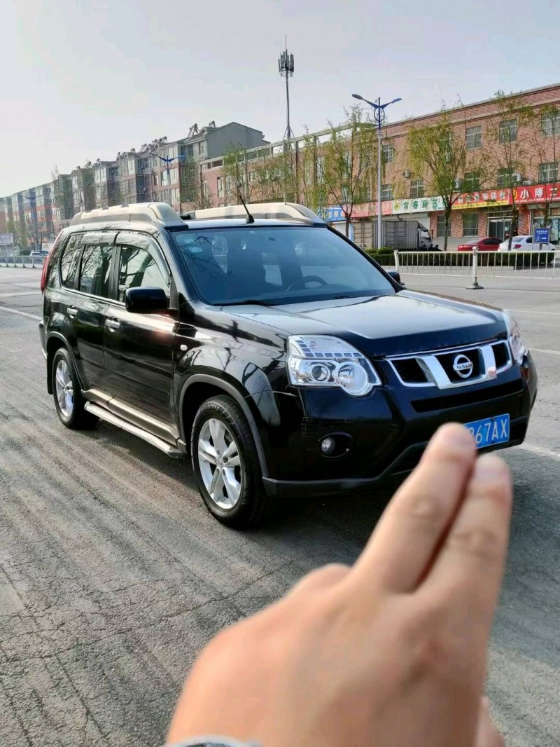 煙臺12年日產奇駿7