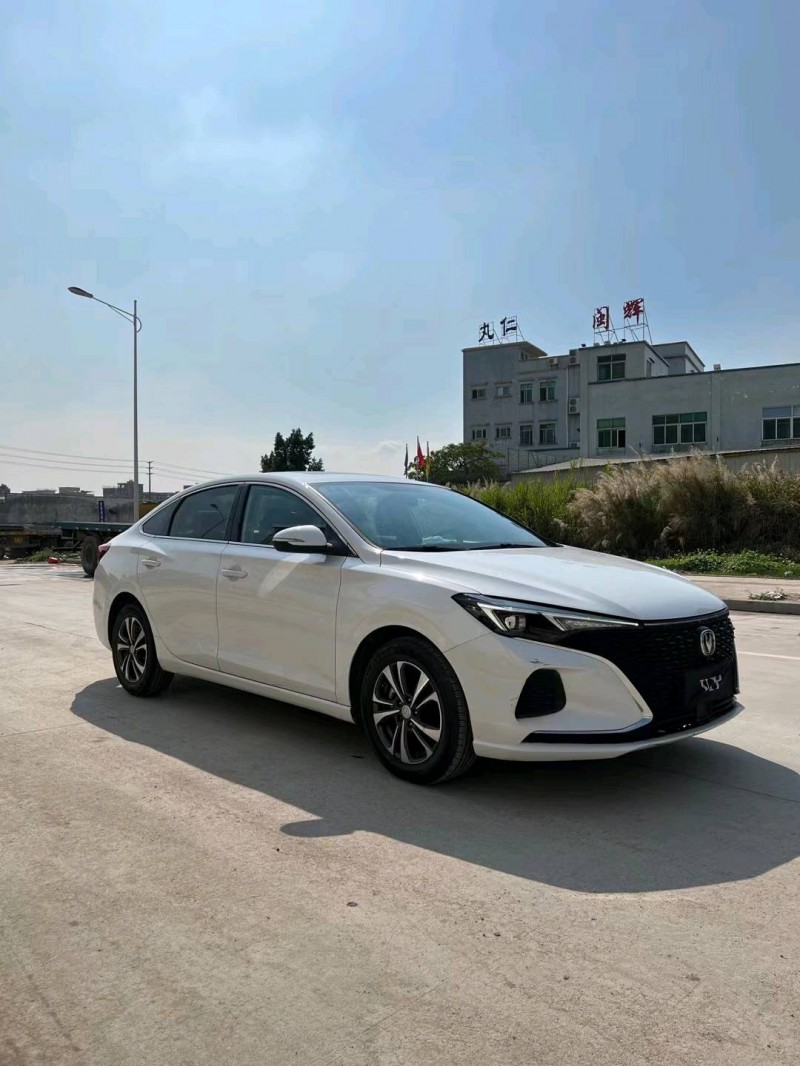東莞20年長安汽車逸動3