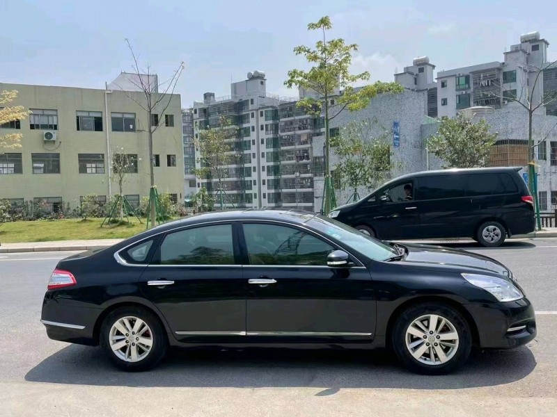 廣州11年日產天籟7