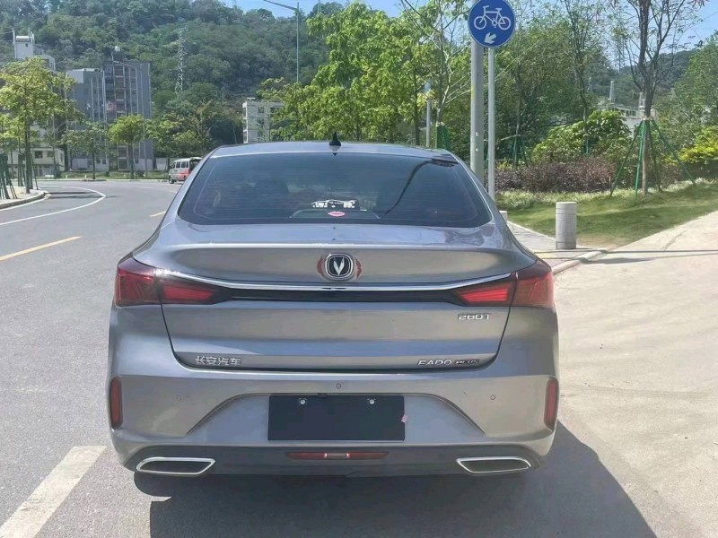 廣州20年長安汽車逸動5