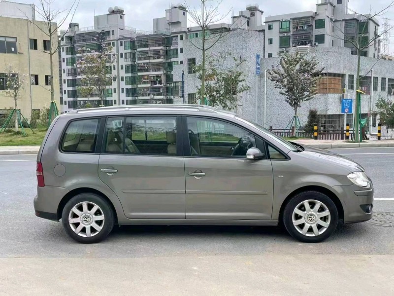廣州11年大眾途安7