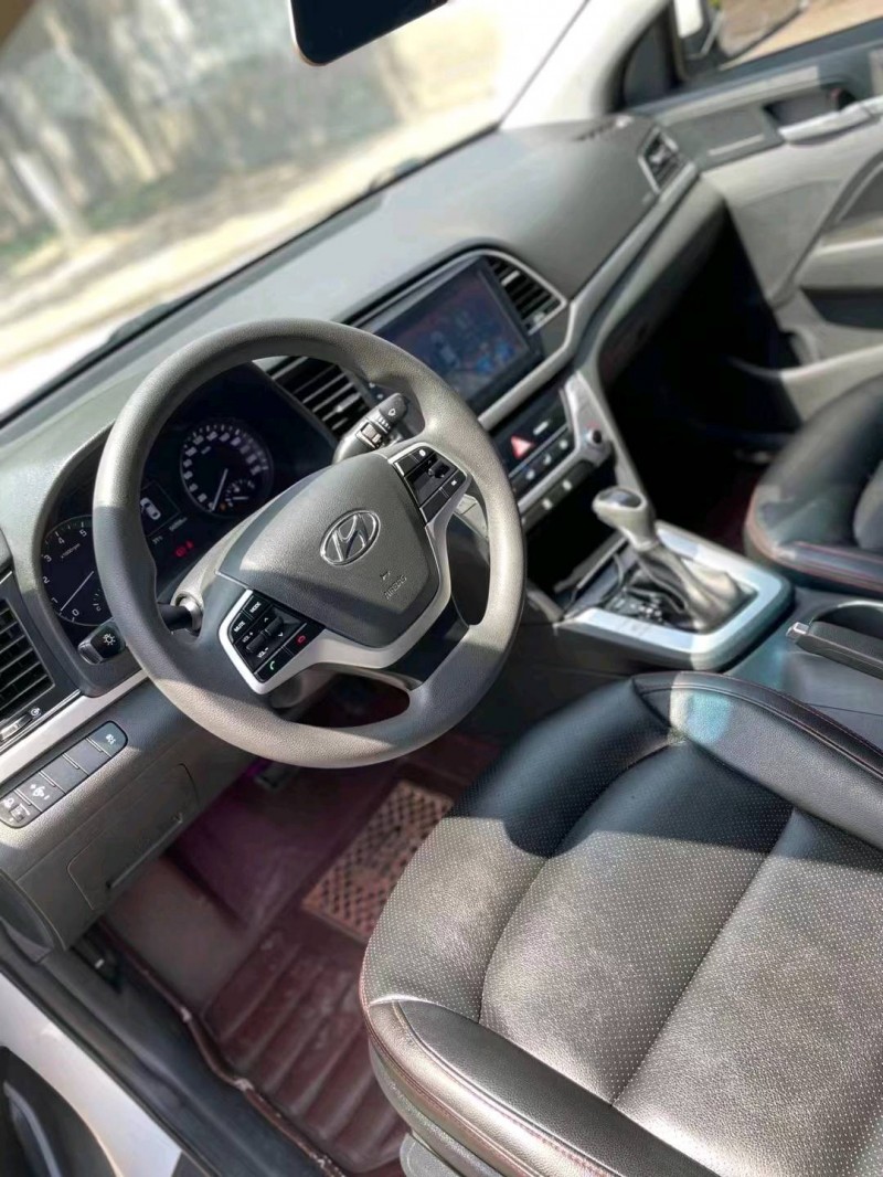 宜昌17年现代领动5