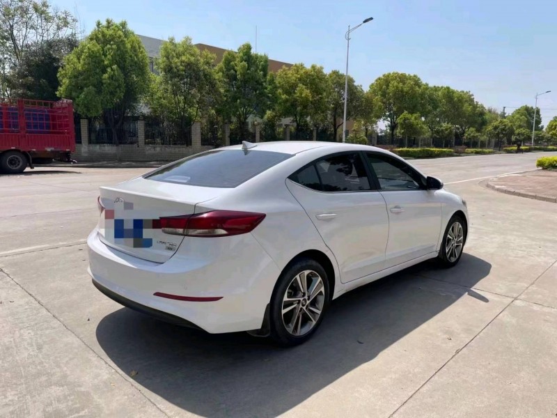 宜昌17年现代领动7