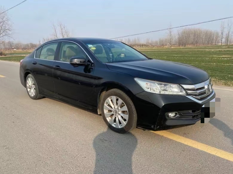 徐州13年本田雅阁7